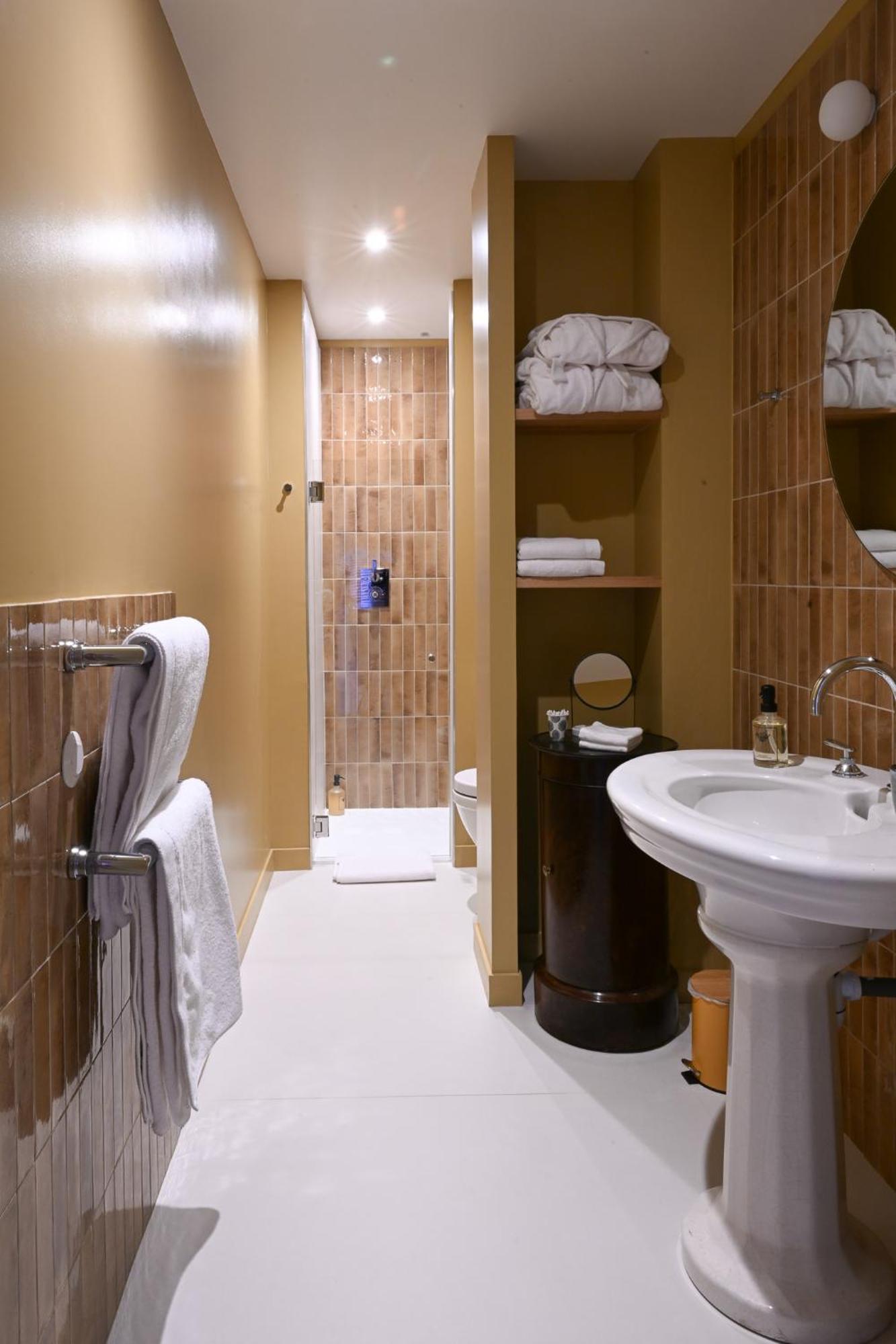 Hotel Les Pres Saint-Hilaire-le-Chatel المظهر الخارجي الصورة