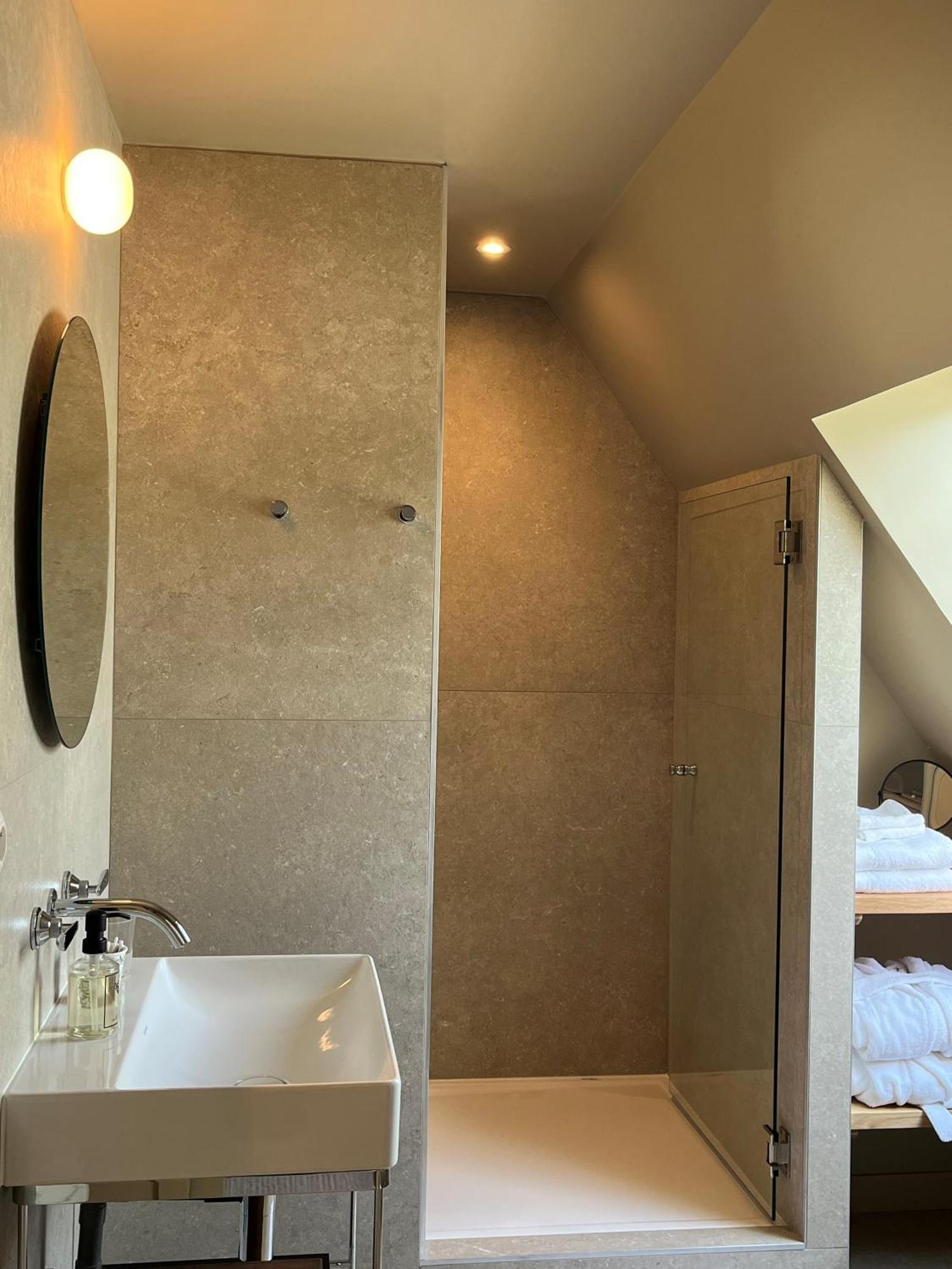 Hotel Les Pres Saint-Hilaire-le-Chatel المظهر الخارجي الصورة